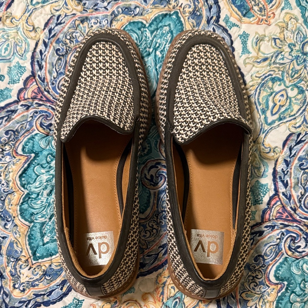 DV by Dolce Vita Women's Black and Cream Patterned Loafers